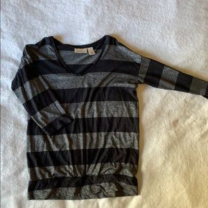 DKNY 3/4 black and metallic striped top